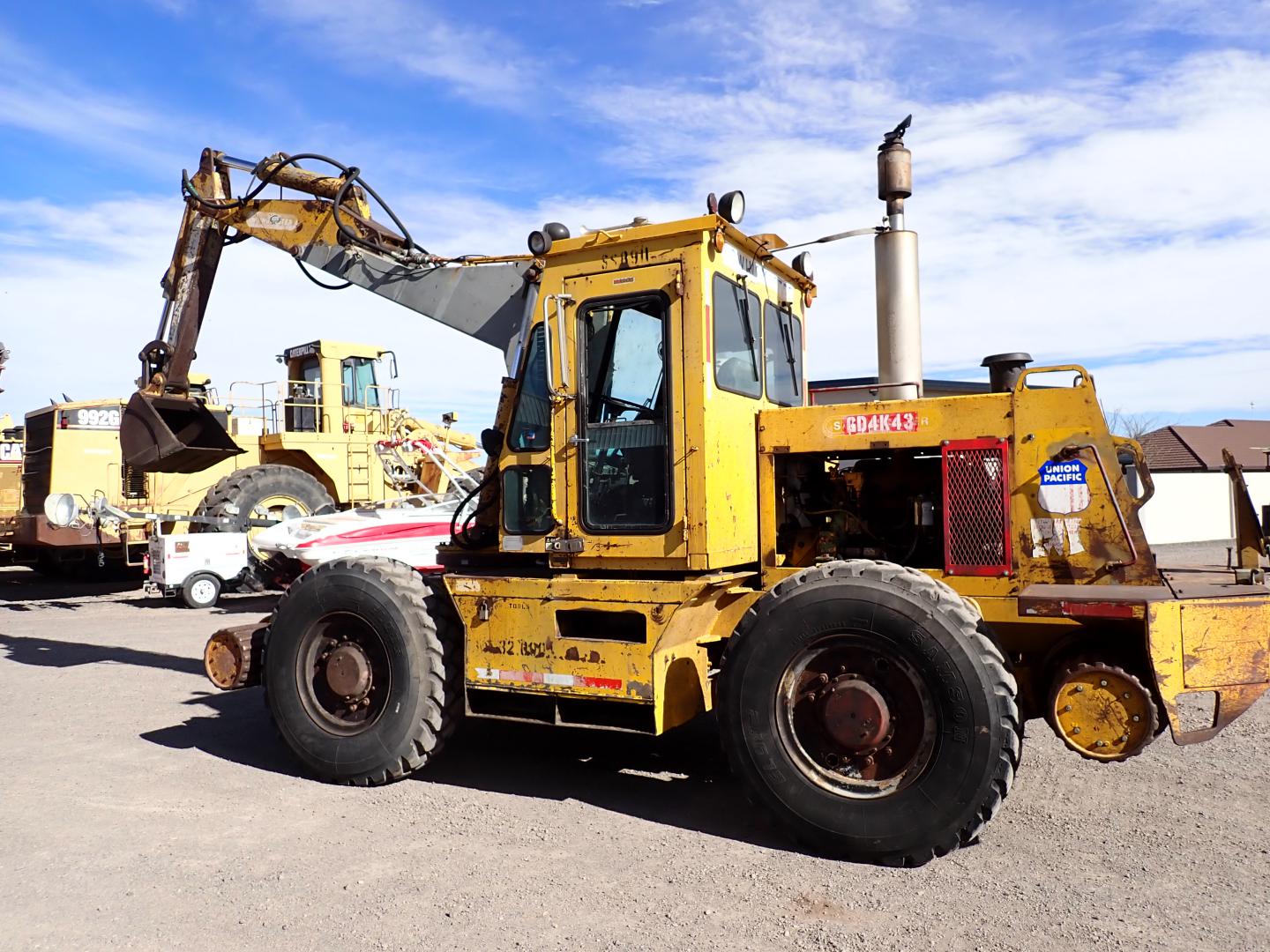 ./imagenes/INVOICE/2019/16595/EXCAVADORA FERROCARRILERA SOBRE LLANTAS SWINGMASTER_ 181 (10).JPG